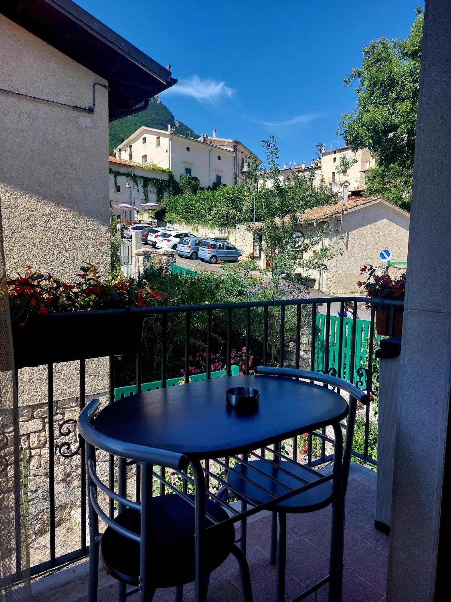 A Due Passi Dai Lupi Villa Civitella Alfedena Exterior foto