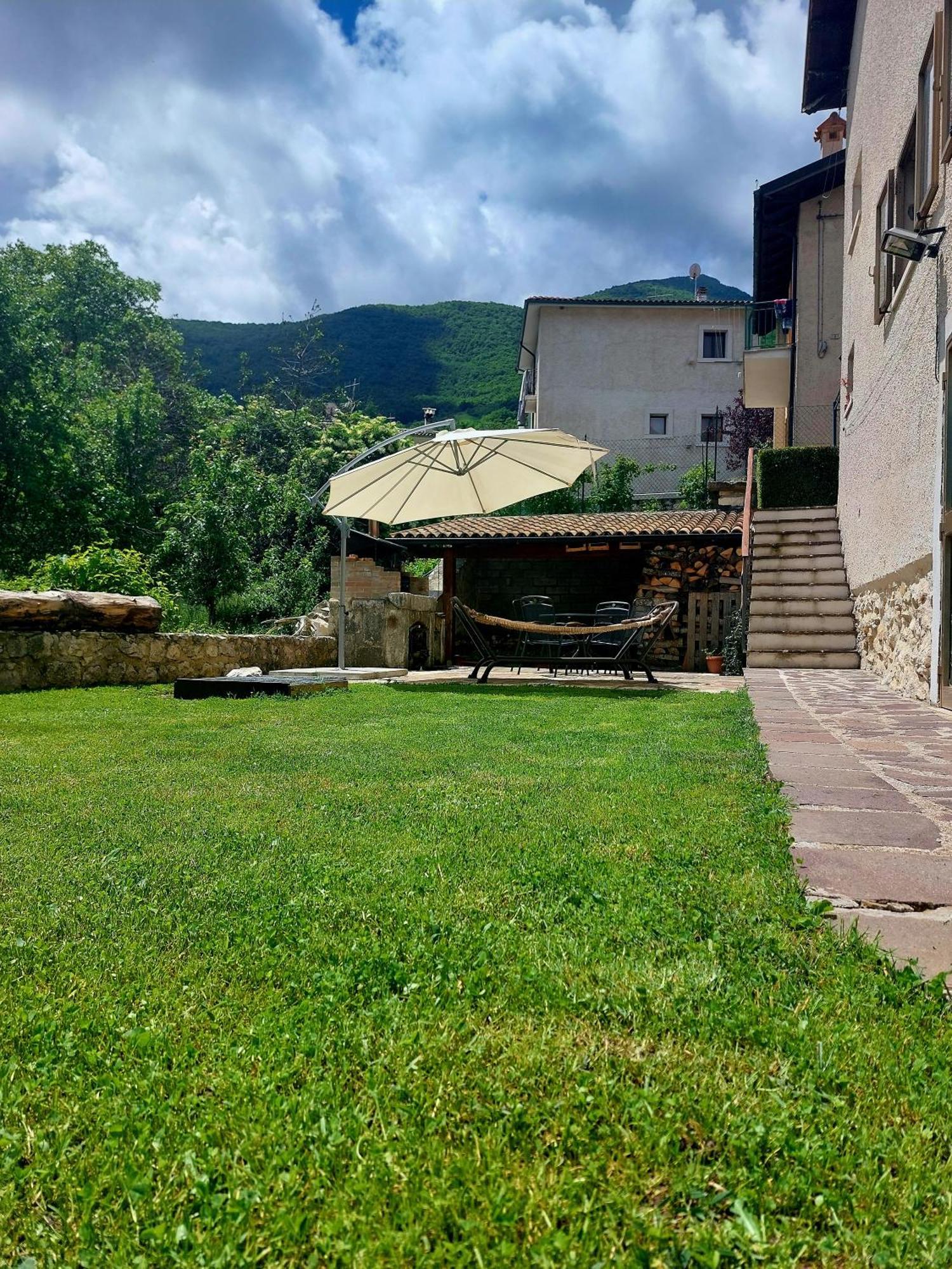 A Due Passi Dai Lupi Villa Civitella Alfedena Exterior foto